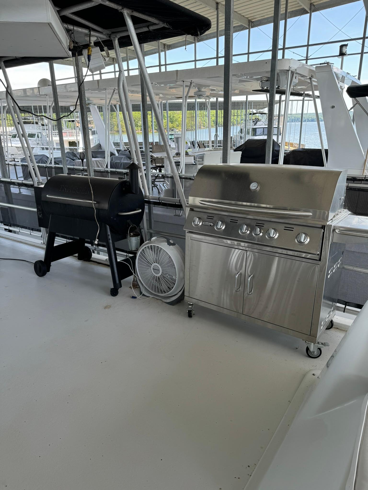 2003-sharpe-75-houseboat-power-9396002-20240529131304710-1_XLARGE
