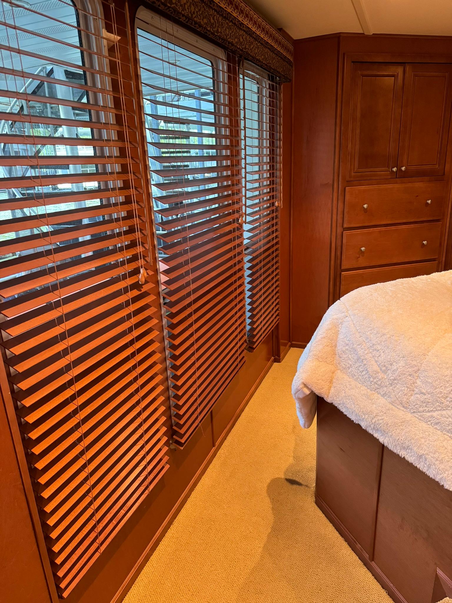 2003-sharpe-75-houseboat-power-9396002-20240529131323401-1_XLARGE