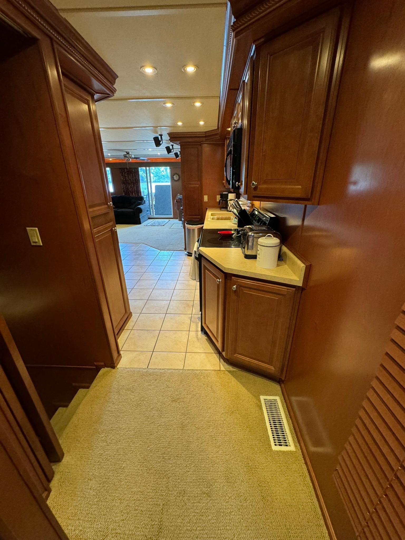 2003-sharpe-75-houseboat-power-9396002-20240529131348267-1_XLARGE