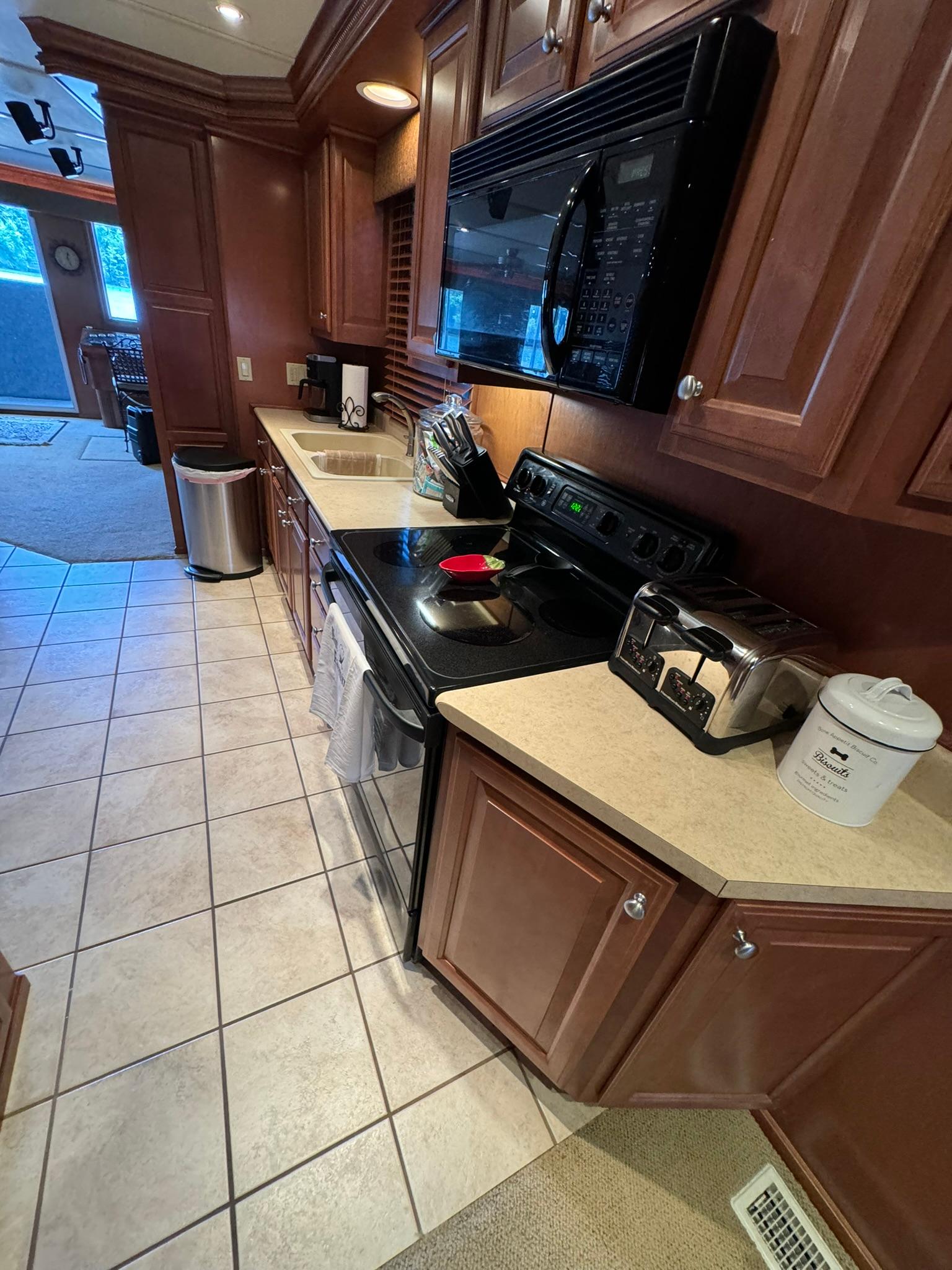 2003-sharpe-75-houseboat-power-9396002-20240529131400373-1_XLARGE