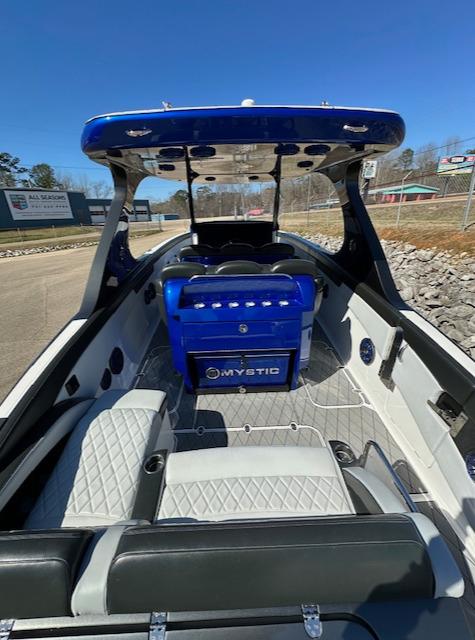2019-mystic-powerboats-m4200-power-9727637-20250325110003674-1_XLARGE