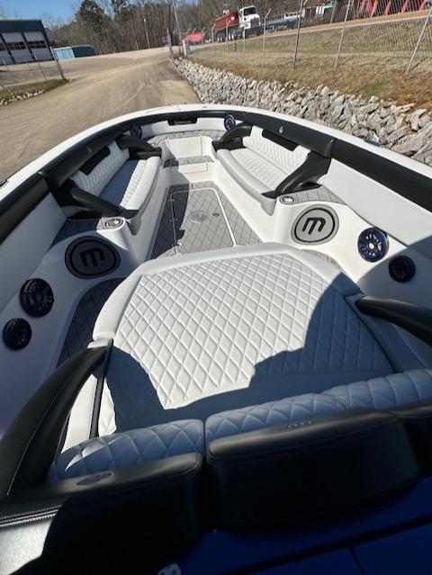 2019-mystic-powerboats-m4200-power-9727637-20250325110014861-1_XLARGE