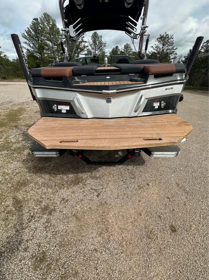 2021-mastercraft-xt22-power-9722342-20250320074911805-1_XLARGE