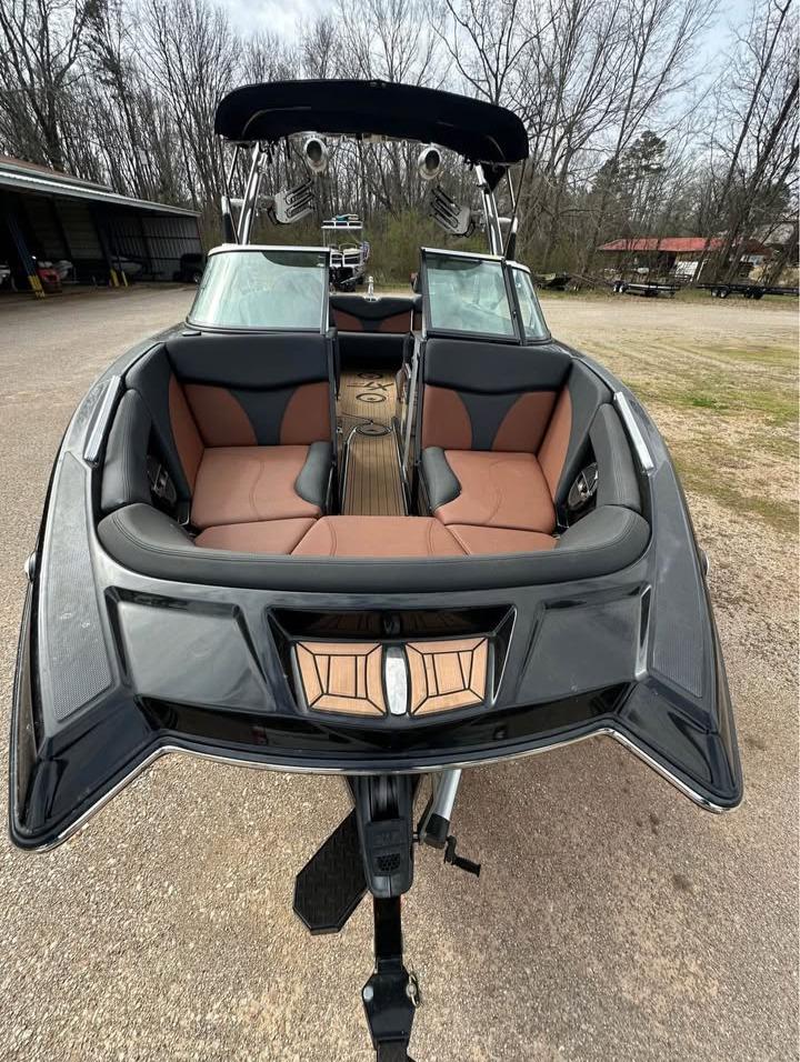 2021-mastercraft-xt22-power-9722342-20250320074914821-1_XLARGE